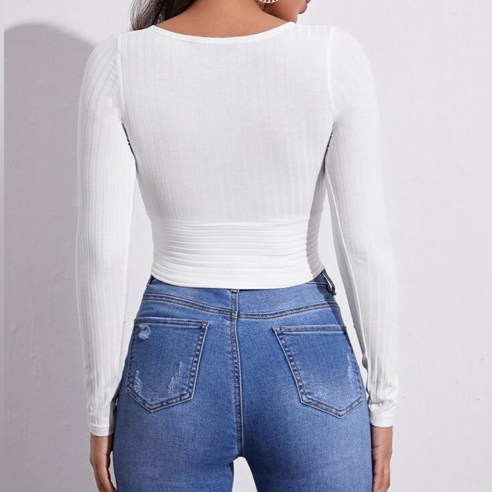 White top long sleeve cropped size small - Picture 2 of 4